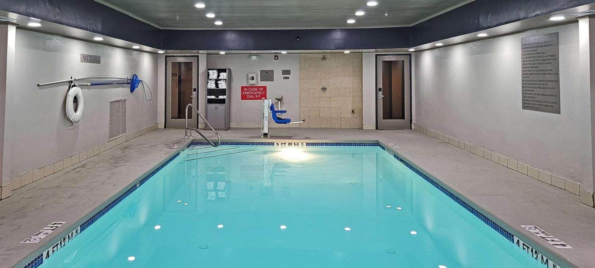 Country Inn & Suites By Radisson, Canton, Ga מראה חיצוני תמונה