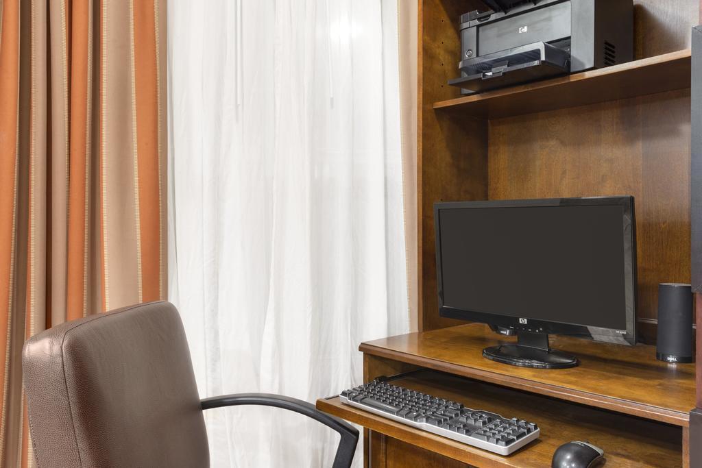 Country Inn & Suites By Radisson, Canton, Ga מראה חיצוני תמונה